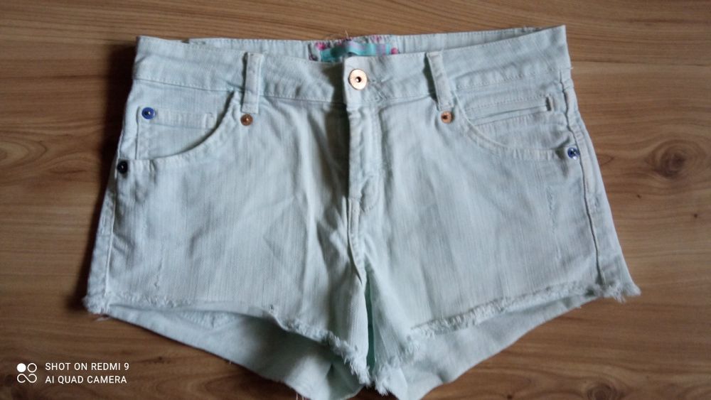 Spodenki jeansowe damskie