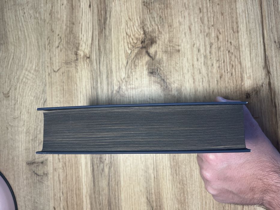 Продам книгу Аркан вовків .Павло Деревʼянко.