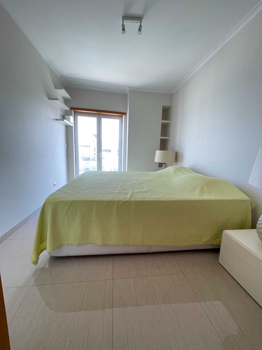 Apartamento T2 com vista de mar e parqueamento