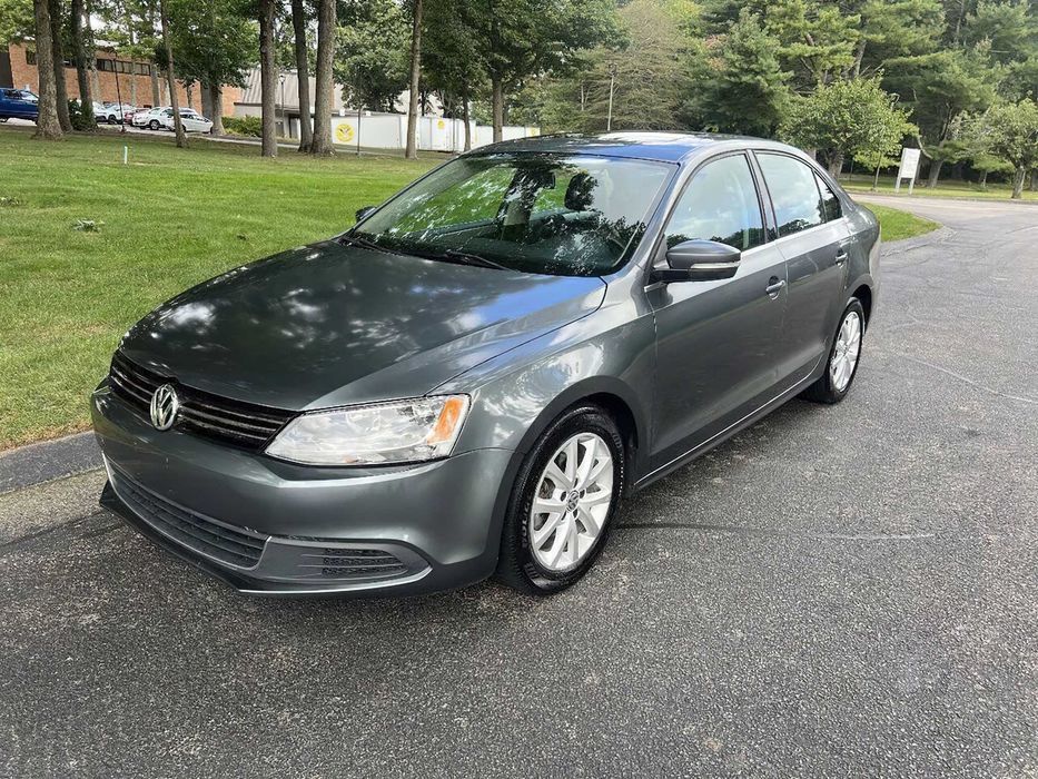Volkswagen Jetta Se      2013