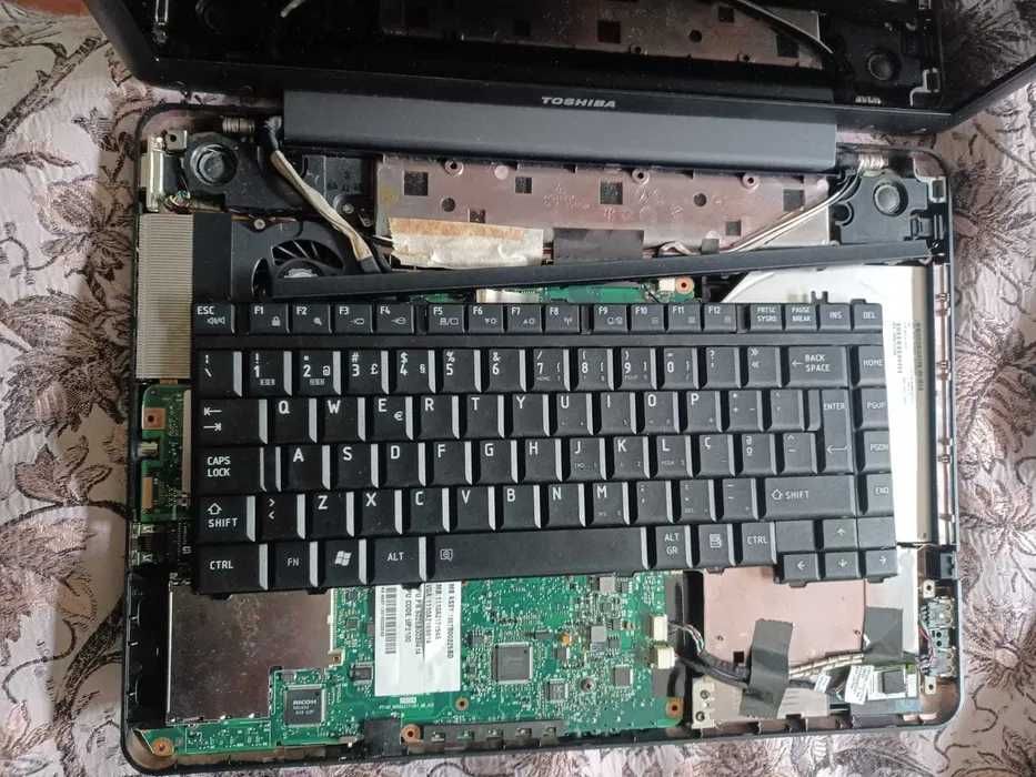 Portátil Toshiba Satellite A300 - PEÇAS