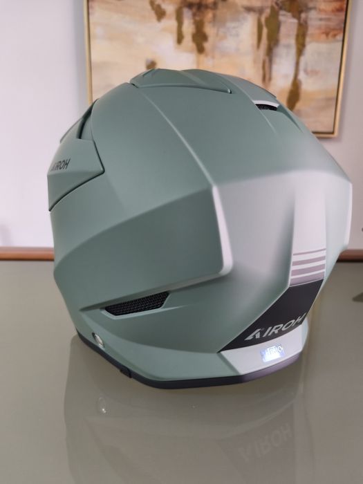 Capacete  Kombakt AIROH verde tropa