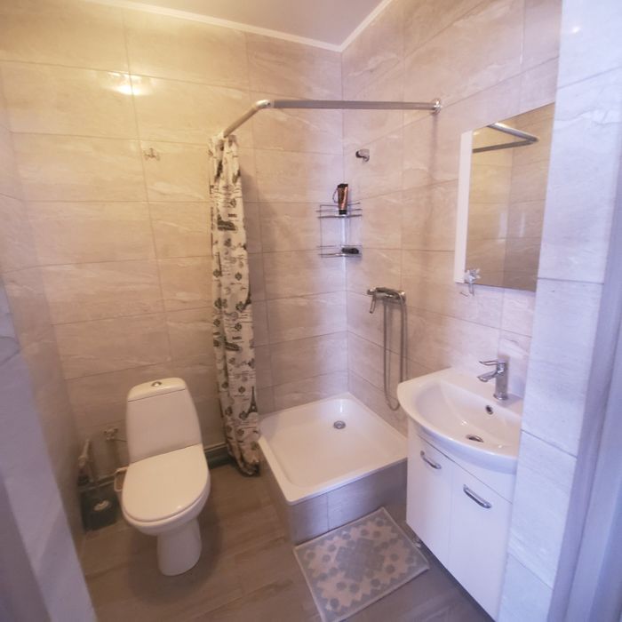 Сдам 2 дома Вузовский 2 к + кухня студия+ 1 к + кухня студия,газ котёл! Можно с животными!