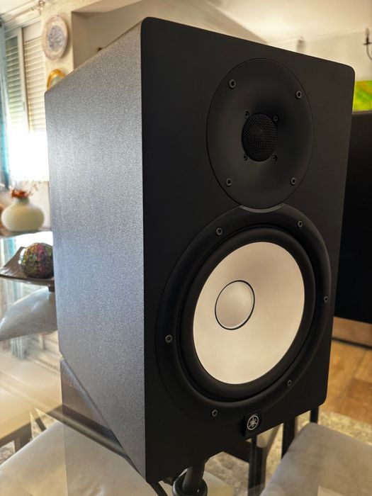 Colunas Yamaha HS8