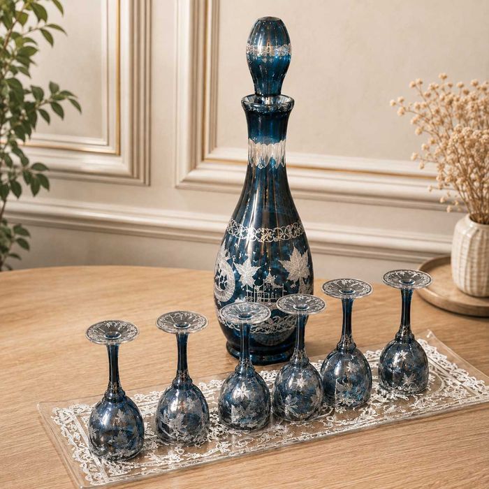 Conjunto Licoreira e cálices em cristal da Boémia
