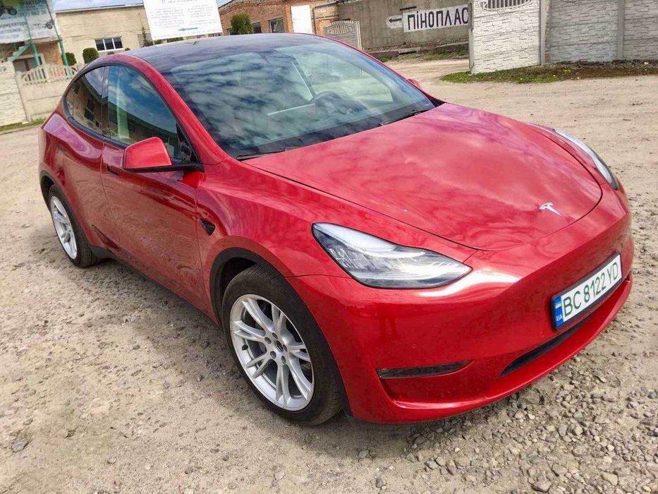 Продається Tesla Model Y