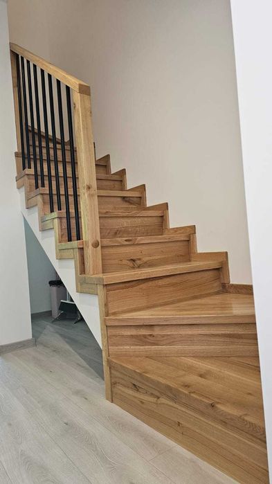 Stopnie drewniane dębowe / trepy / schody/ parapety /  MONTAŻ