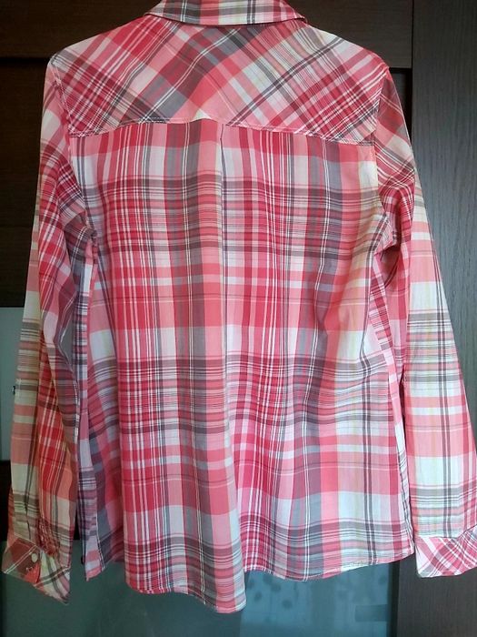 Różowa koszula w kratę