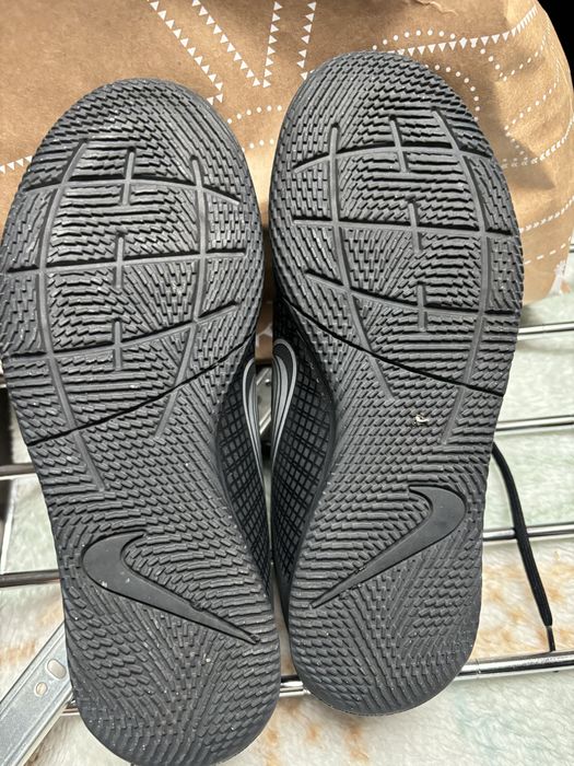 Halówki buty piłkarskie nike 38