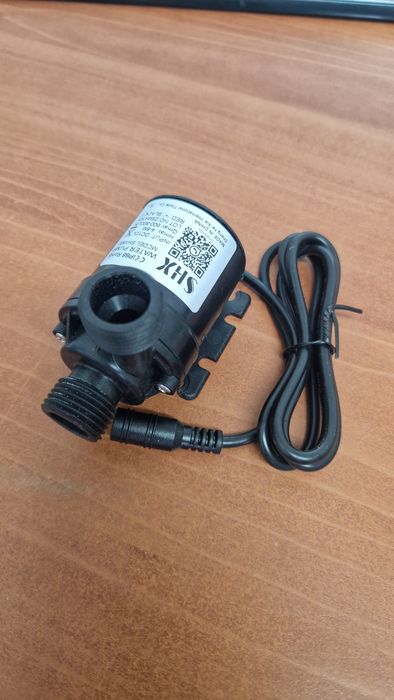 Bomba de agua 12v de rosca e veio de ceramica