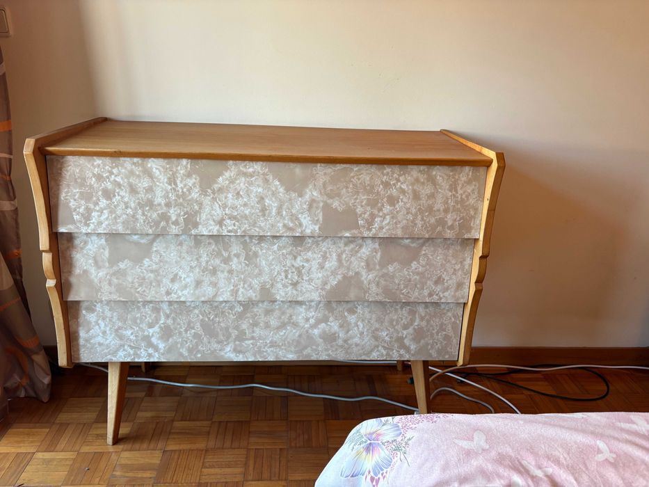 Conjunto - cama, cómoda, roupeiro, 2 mesas de cabeceira e pechiché