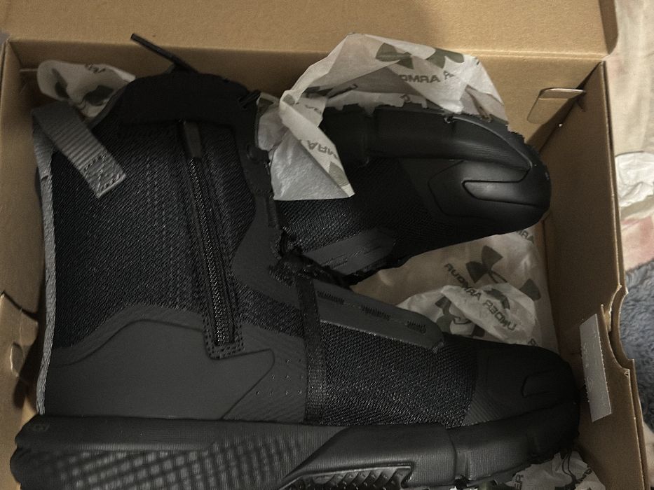 Botas under armour 40.5 novas