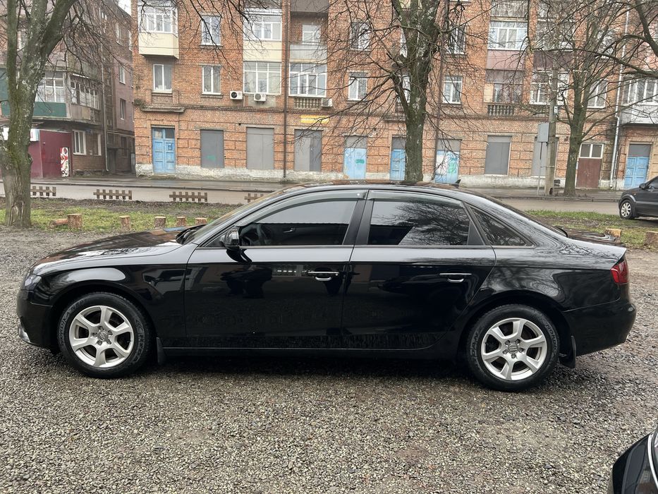 Продам Ауди А4Б8