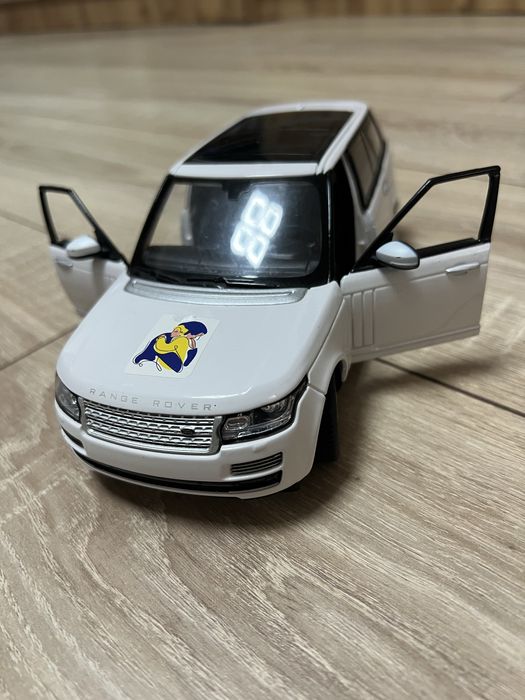 продам модель машини Range Rover
