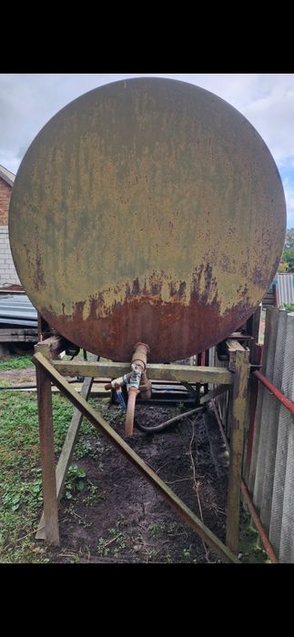 Продам бочку 3 куба