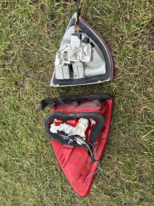 Klapa tyl bmw e91 blacksappire