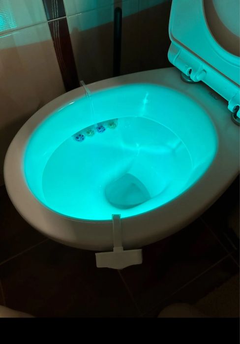 Светодиодный ночной светильник с датчиком движения