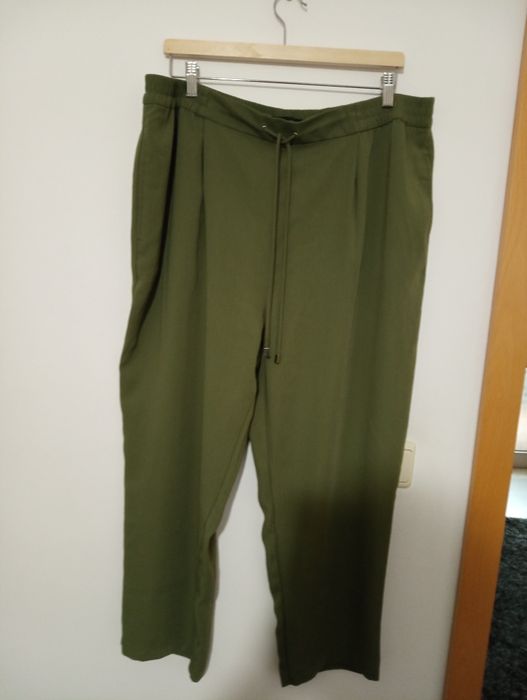 Calças ZARA tecido verde