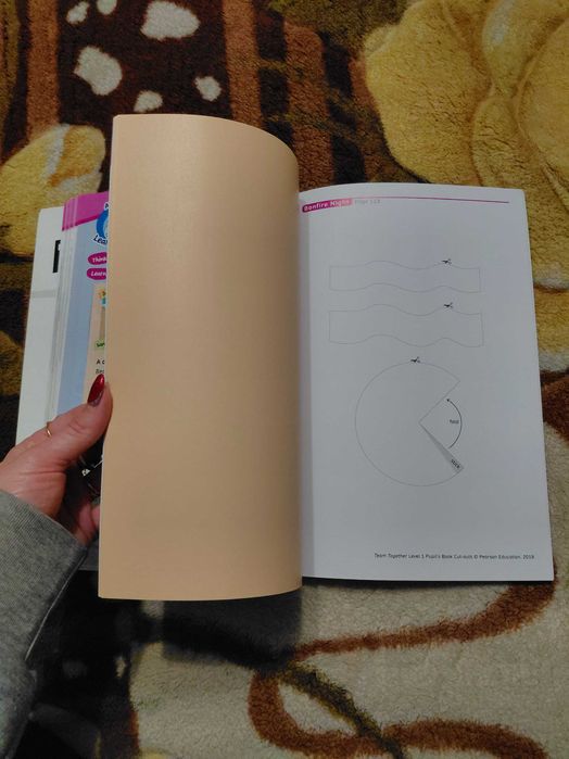 Продам новий підручник Team Together 1