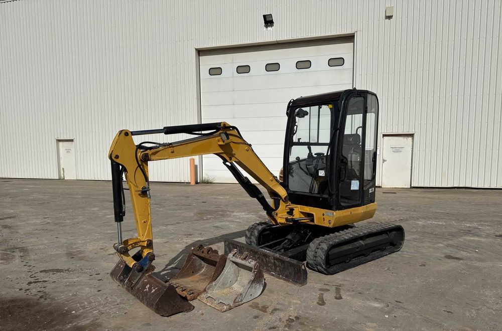 Міні-екскаватор Cat 302.7D CR (2013 рік випуску)