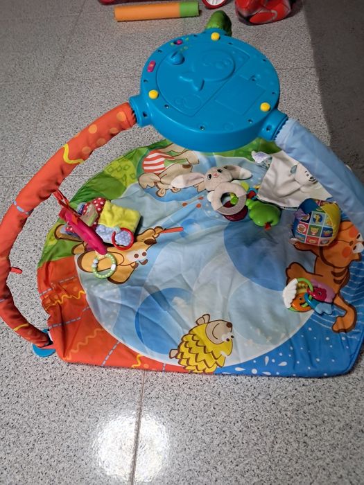 Tapete de actividades para bebé