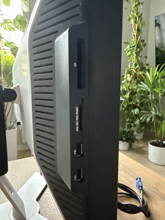 Monitor 24’ Dell 2407WFPb