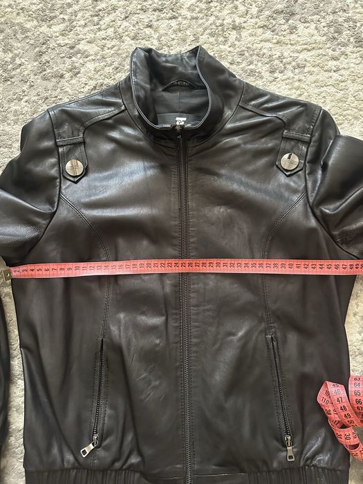 Шкіряна куртка шоколадного кольору