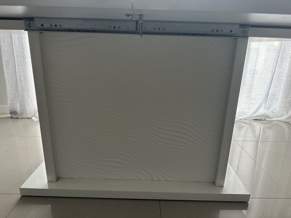Mesa branca extensivel