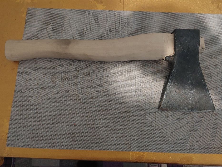 Топор новий.(сокира)