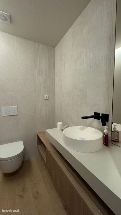 Apartamento T3 para arrendar na Apúlia - poucos metros do mar