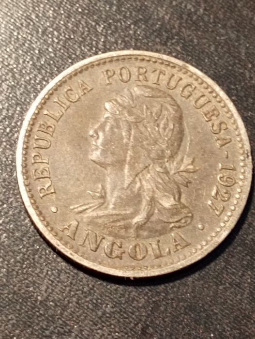 20 centavos - IIII Macutas RARA: Eixo inclinado	- Angola 1927