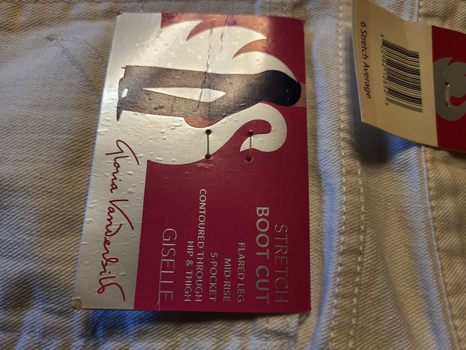 Нові. Жіночі. Stretch Boot Cut Gloria-Vanderbilt Jeans. USA.