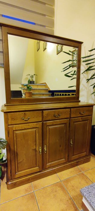 Aparador em castanho