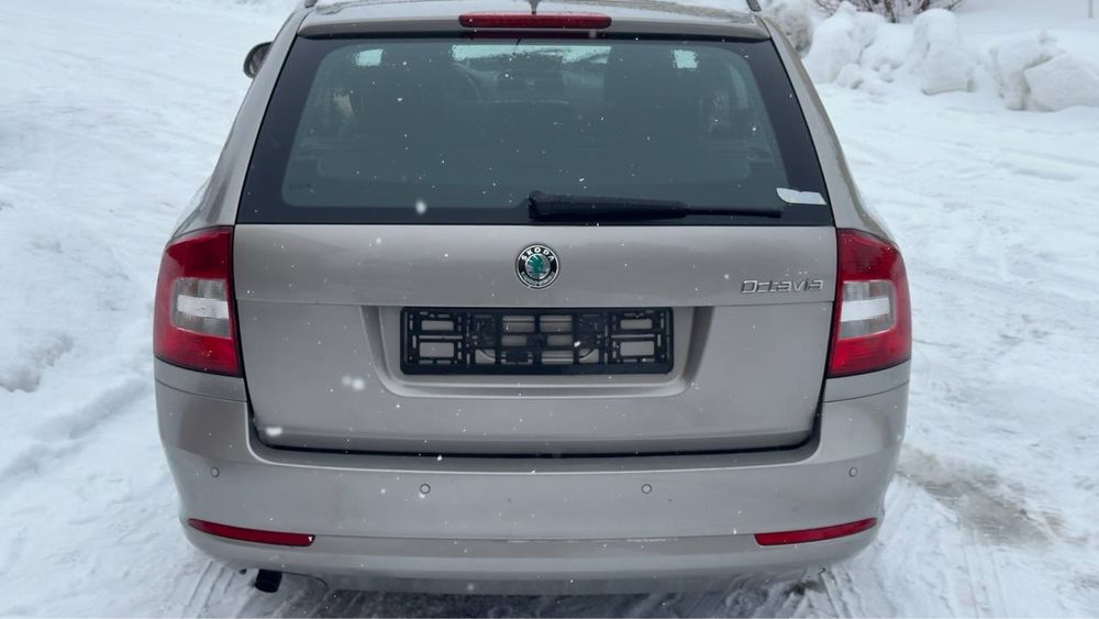 Ляда кришка багажника Шкода октавія А5 ляда кришка Skoda A5 9202 4k4k