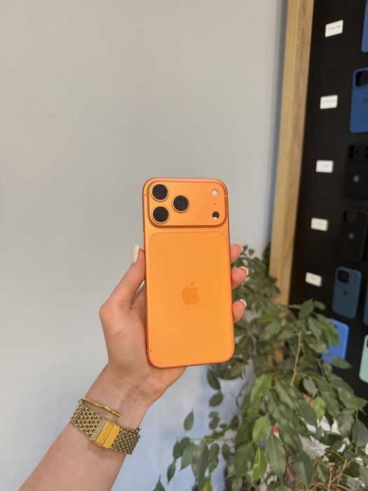 iPhone 17 Pro Max 256GB Cosmic Orange