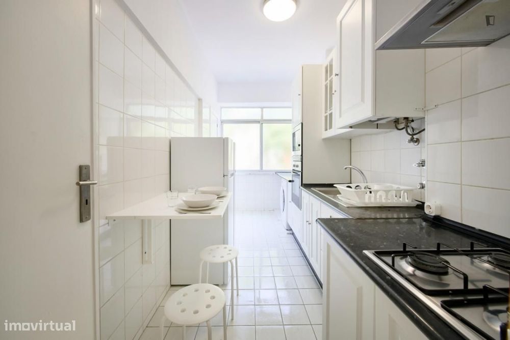 Quarto - localizado em Benfica Lisbon