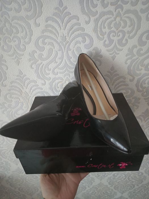 Стильні шкірянні туфельки