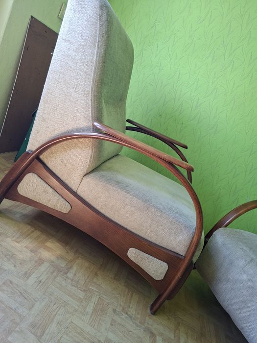 Fotele drewniane tapicerowane – 2 szt. – dobry stan, styl retro