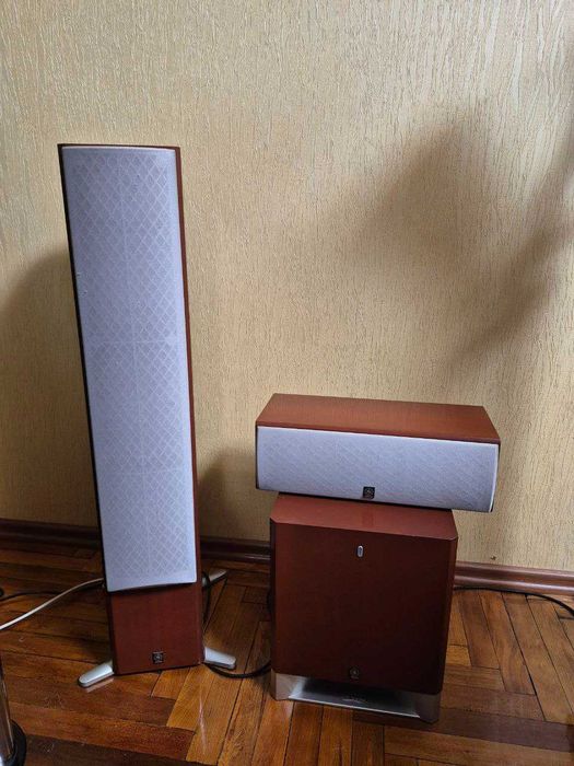 Продам AV-ресивер Yamaha RX-V559 + акустика 5.1 Yamaha NS-325
