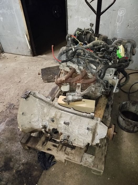 Mustang V 05-10 4.0 v6 - silnik części silnika głowica miska blok wal