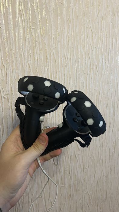 Vr oculus quest 2 с защитными чехлами и MetaLink