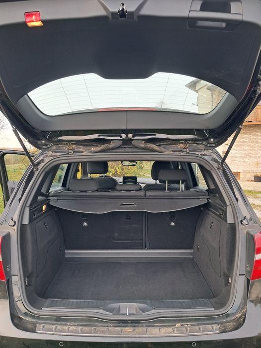 Mercedes-Benz B klasa.