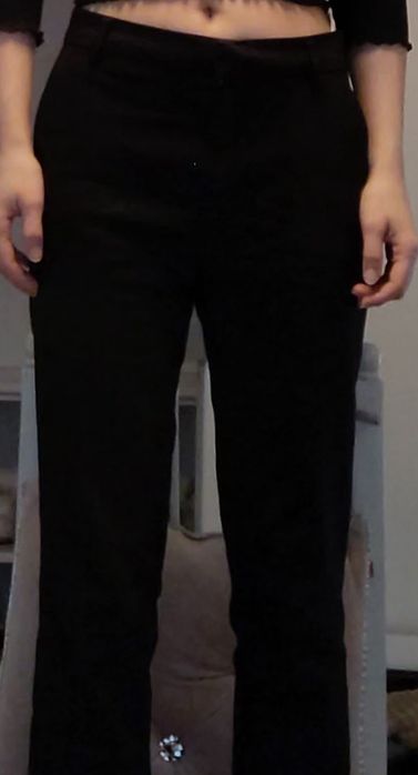 Eleganckie czarne garniturowe spodnie