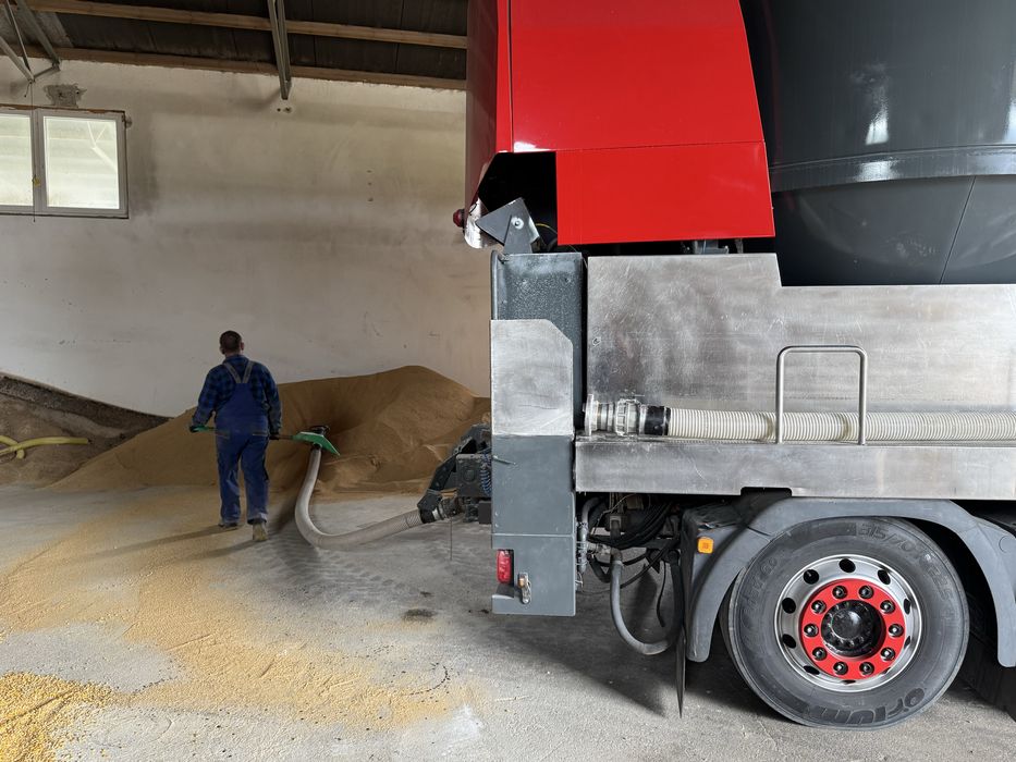 MOBILNA MIESZALNIA PASZ - Buschhoff - Usługi i Tropper