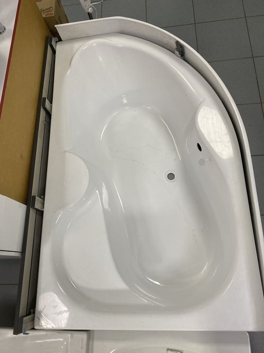 Ванна акрилова .