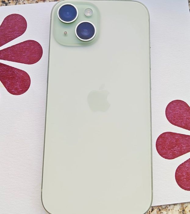 iPhone 15 128GB – Muito bom estado