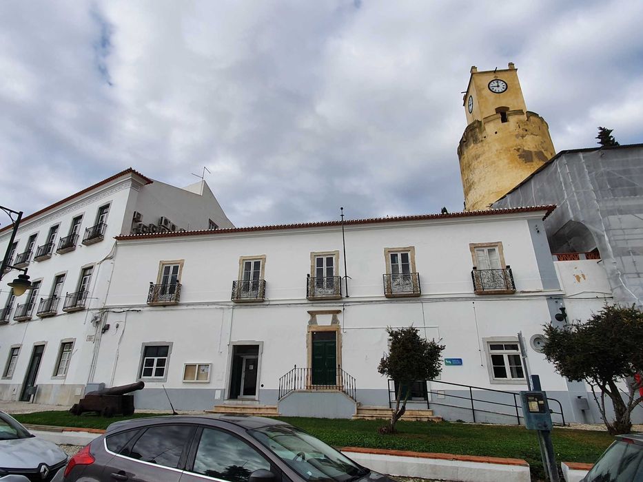 2 Quartos Individuais exclusivamente a Professores(as) – Moura