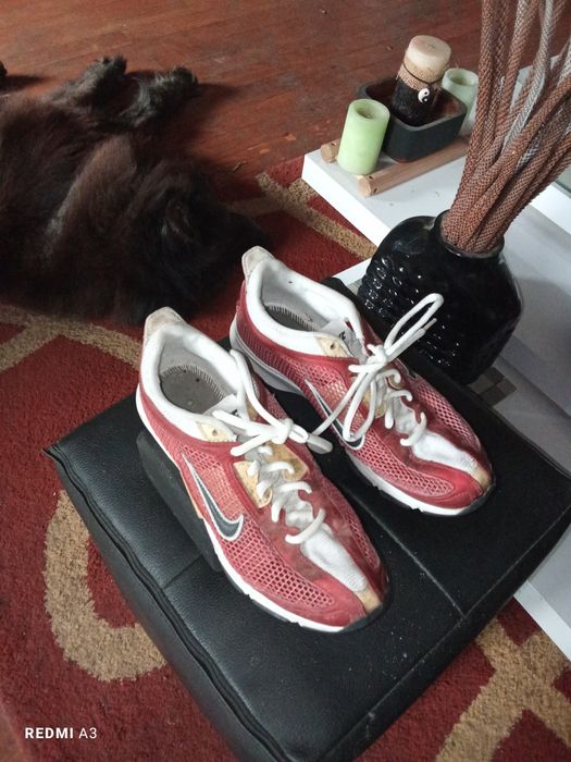 Tênis de senhora em excelente estado
