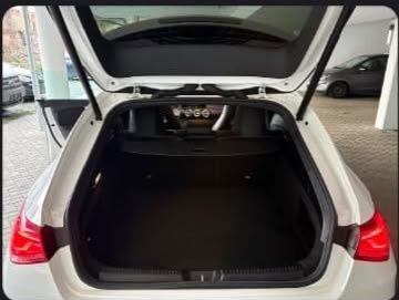 Mercedes  CLA  220 shooting Brake foto 5