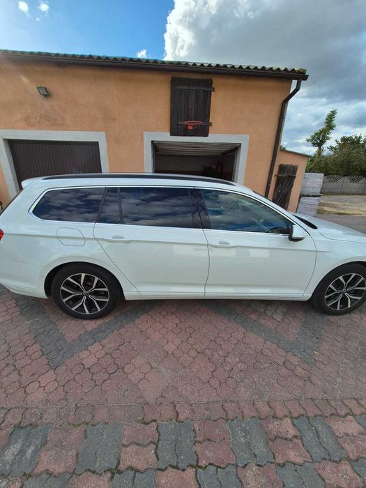 Volkswagen Passat Variant 1.5 TSI 150 KM DSG Business Rok modelowy 2021